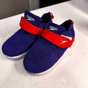 Speedo Water shoes Kids Size 9/10